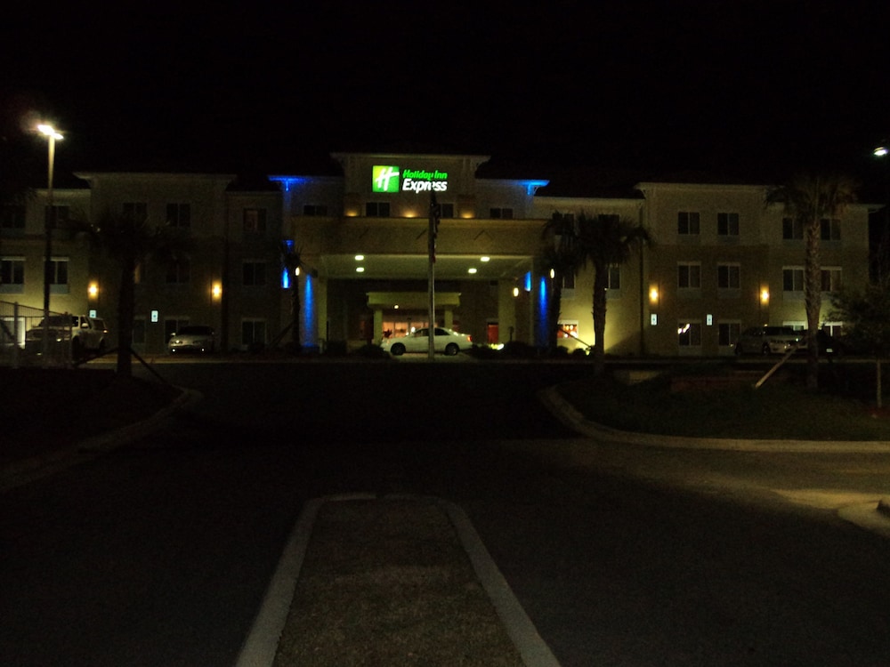 holiday inn express and suites bonifay by ihg