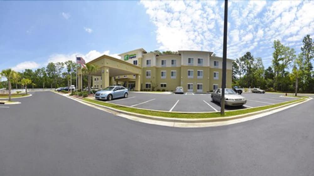 holiday inn express and suites bonifay by ihg