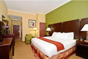 holiday inn express and suites bonifay by ihg