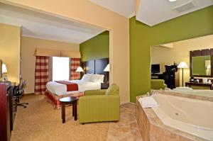 holiday inn express and suites bonifay by ihg