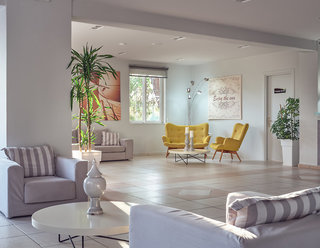 koukounaria hotel and suites