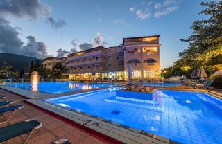 koukounaria hotel and suites