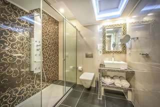 koukounaria hotel and suites