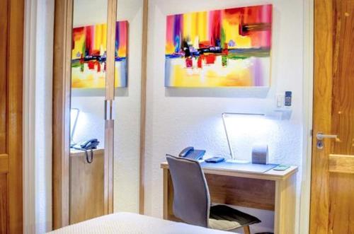 Q-Inn Boutique Hotel,Mosque Keizerstraat>>Paramaribo,3 star