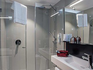 Ibis Styles Geneve Carouge,Carouge>>Annemasse,3 star