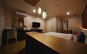 central hotel