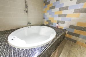 Central Hotel,Changwon-Si>>Changwon,3 star