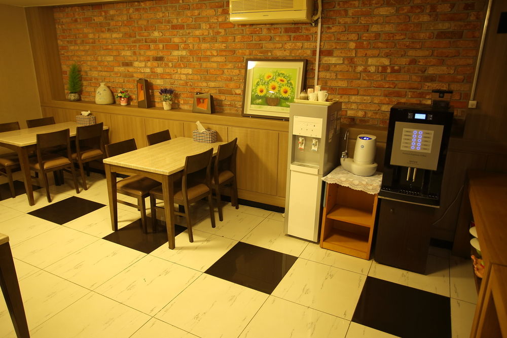 central hotel