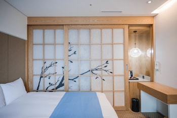hotel whistlelark bw signature collection