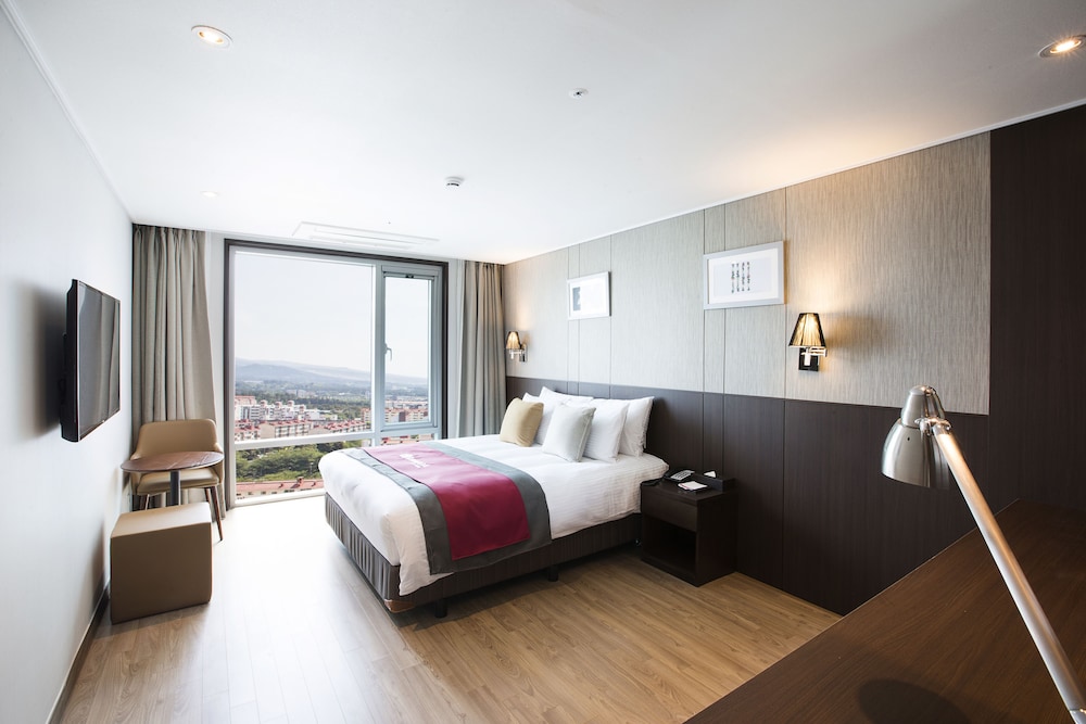 ramada jeju city hall