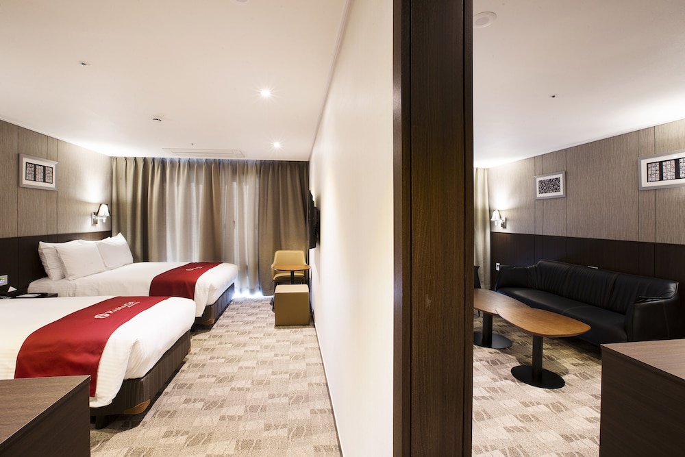 ramada jeju city hall