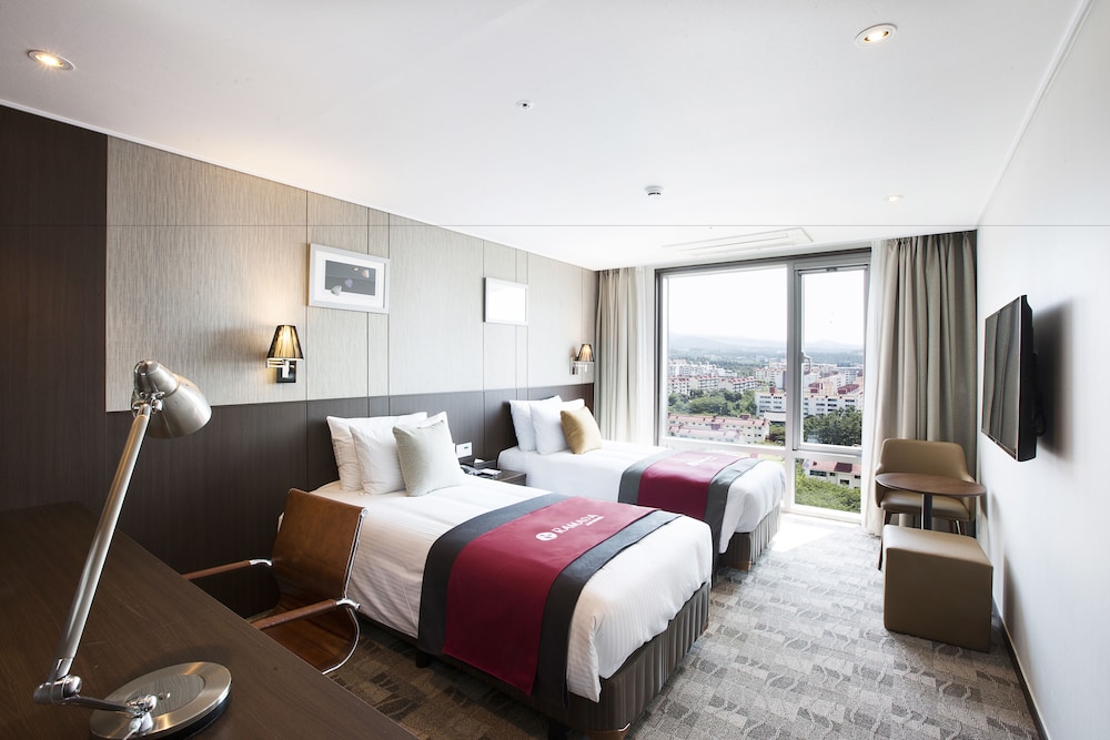 ramada jeju city hall