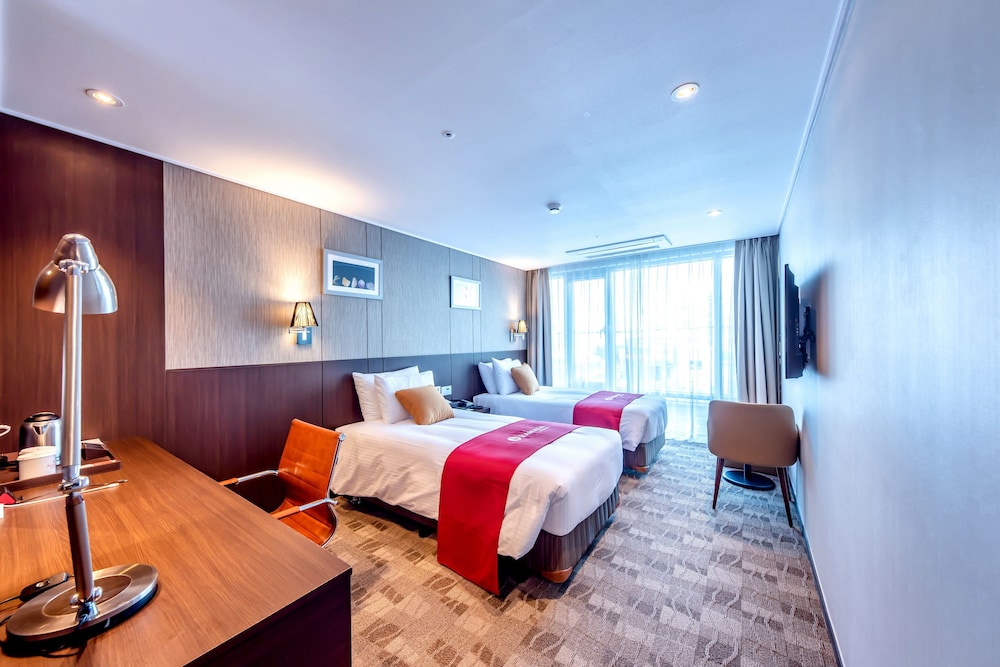 ramada jeju city hall