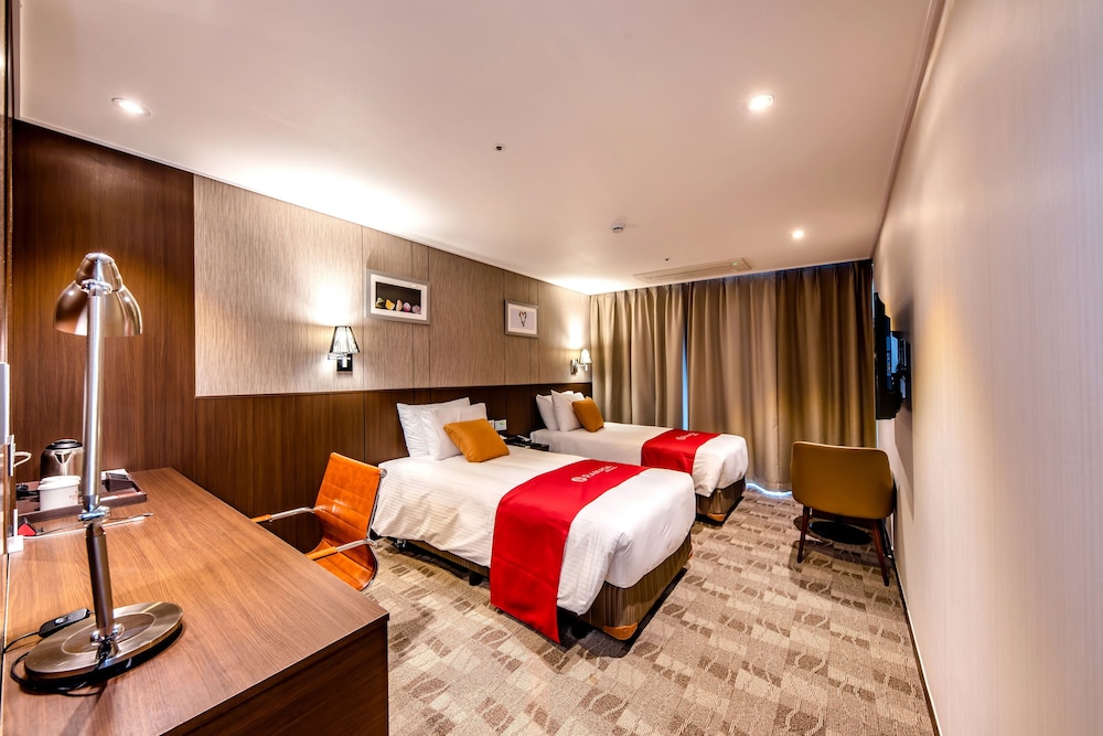 ramada jeju city hall