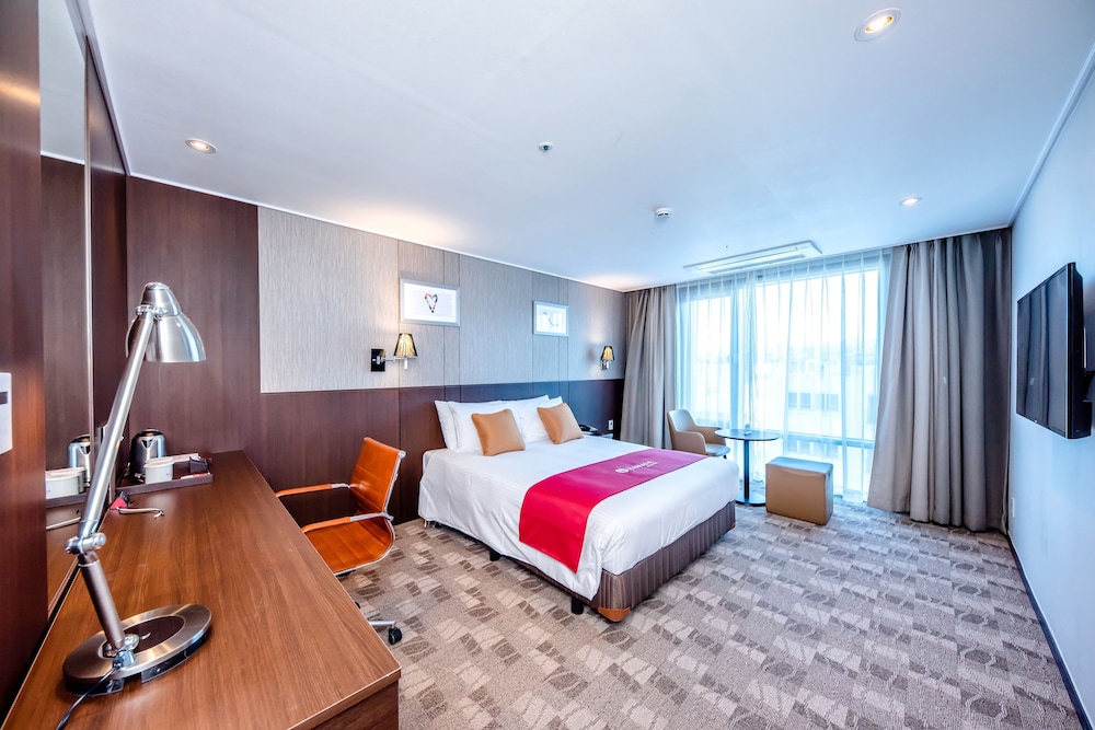 ramada jeju city hall