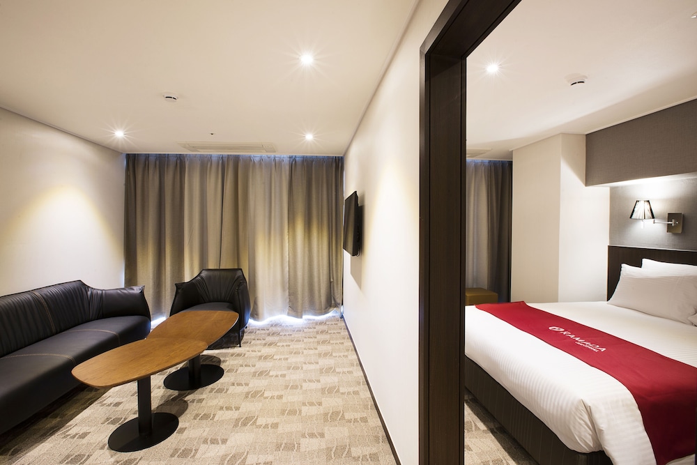 ramada jeju city hall