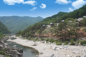 Yeoninsan Hot Spring Resort,Near Jomurak Valley,3 star