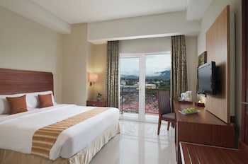 aston manado hotel