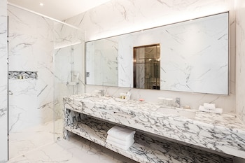 ramada seoul sindorim hotel