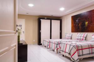 Troodon Park Hotel,,3 star