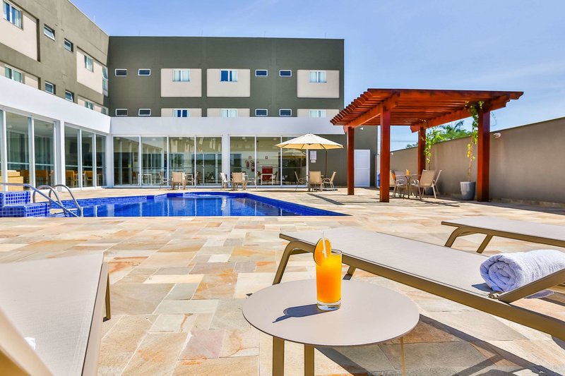 comfort hotel mogi guacu