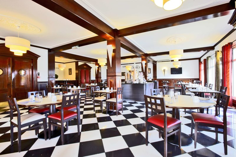 kyriad prestige compiegne