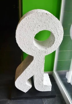 motion chueca hostel