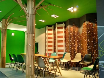 motion chueca hostel