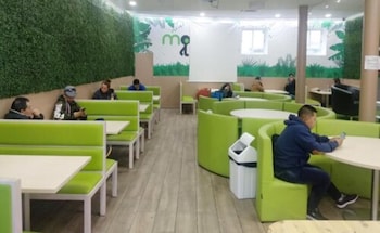 motion chueca hostel