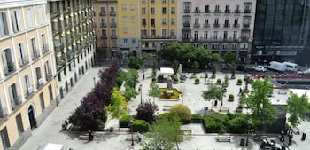 motion chueca hostel