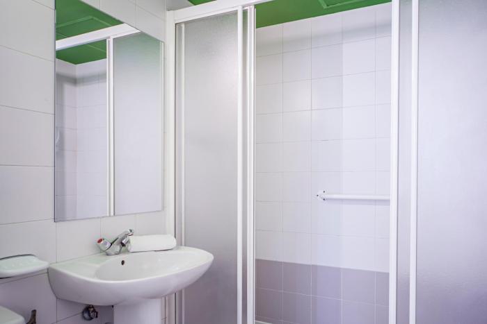 motion chueca hostel