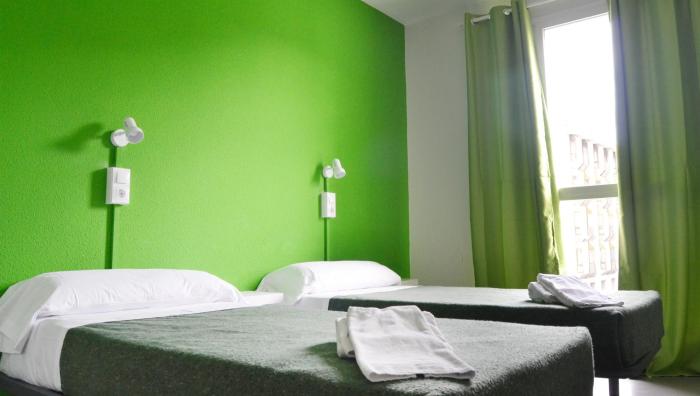 motion chueca hostel