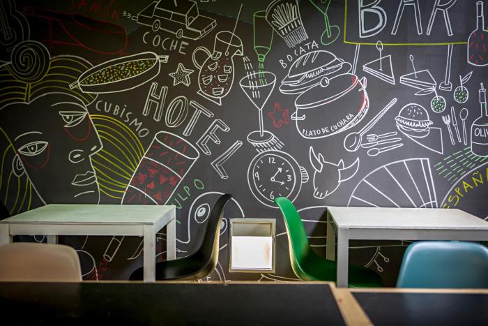 motion chueca hostel