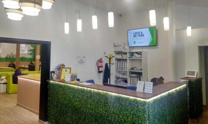 motion chueca hostel