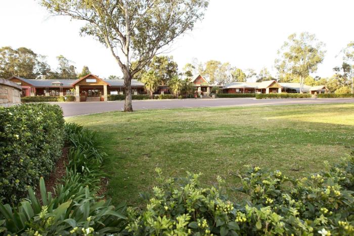 pokolbin village
