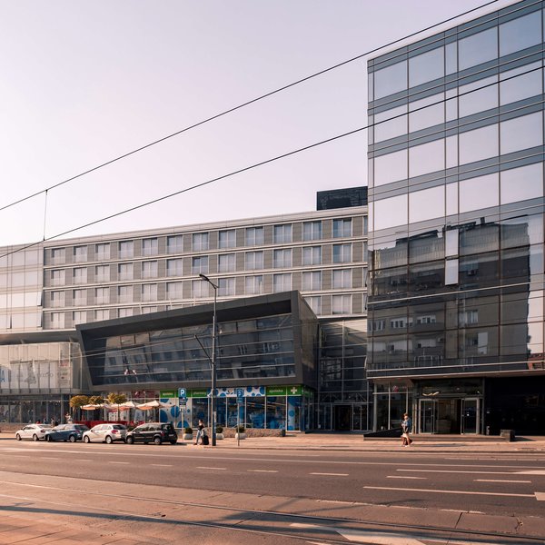 golden tulip zira belgrade
