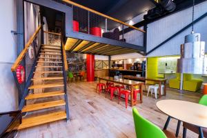 Far Home Bernabeu,Madrid>>Boadilla Del Monte,3 star