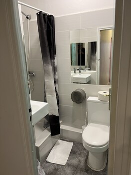 Hostel Almansa,Área Metropolitana Y Corredor Del Henares>>Madrid,2 star