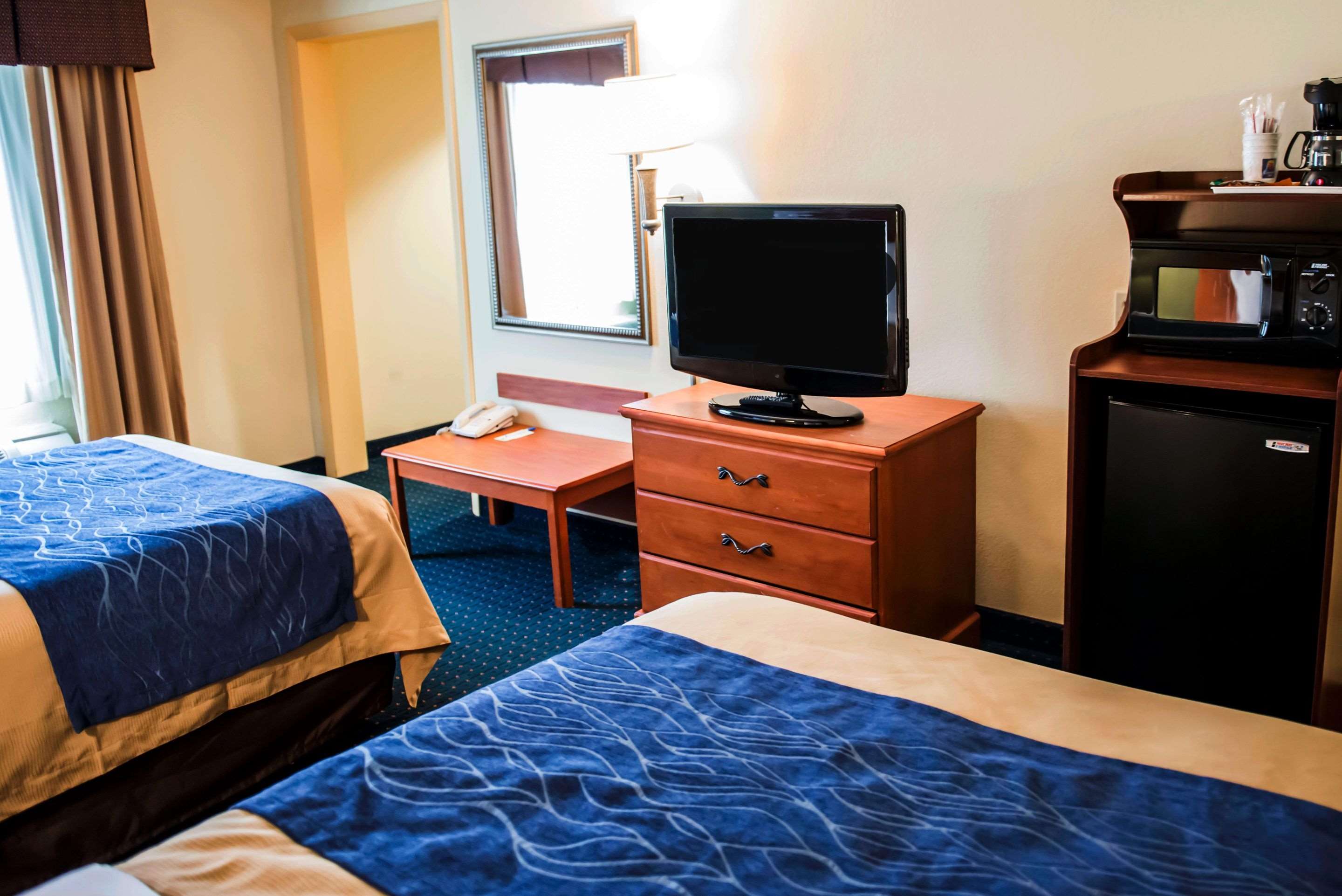 comfort inn and suites chipley