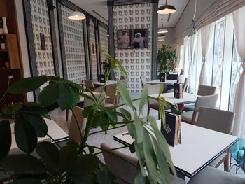 almansour suites hotel doha