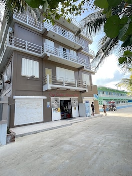 caye caulker beach hotel