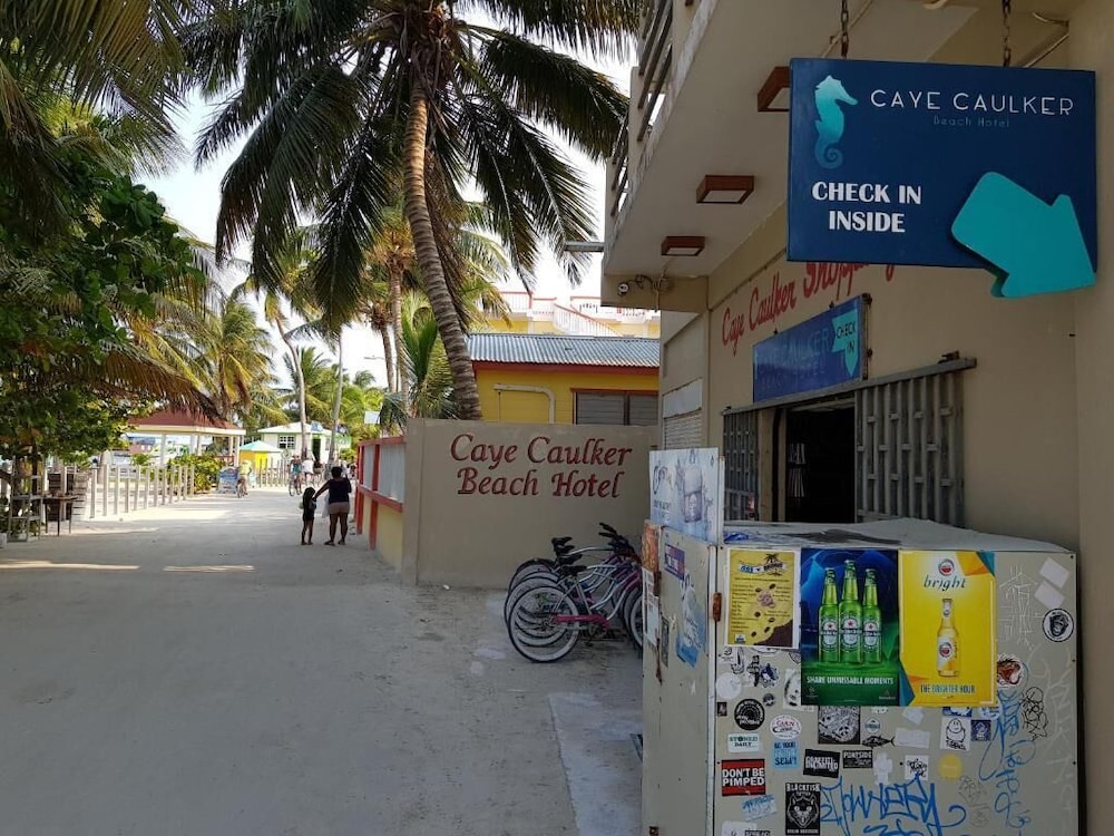 caye caulker beach hotel