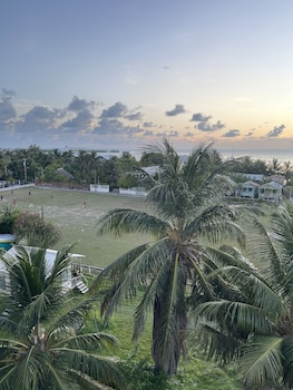 caye caulker beach hotel