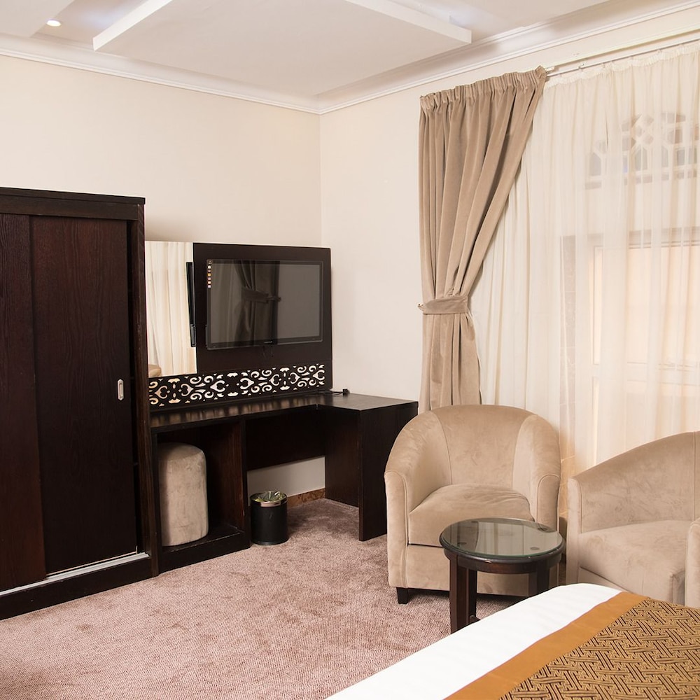 city center plaza aparthotel