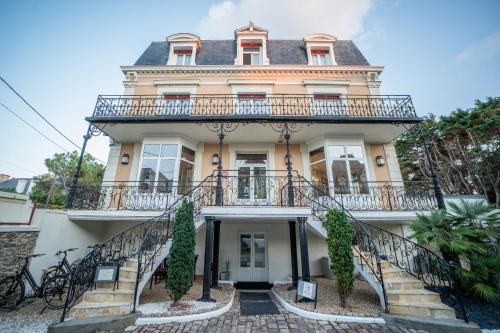 hotel la villefromoy