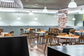 radisson hotel and apartments dammam industrial city