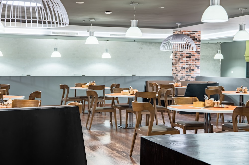 radisson hotel and apartments dammam industrial city