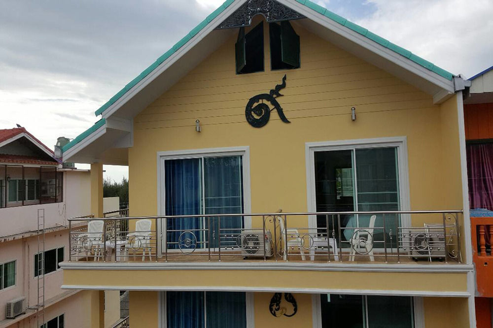 panjais place