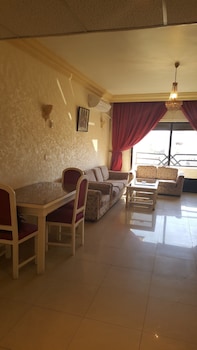alkhaleej hotel apartments