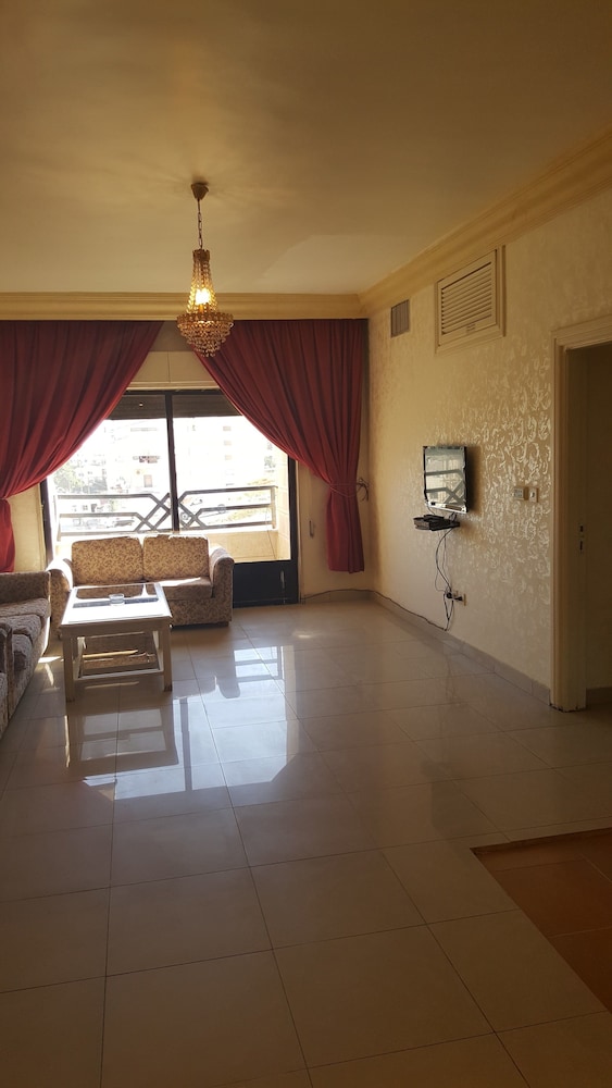alkhaleej hotel apartments